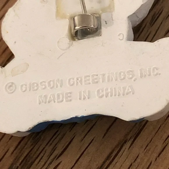 Vintage Brooch - Gibson Rabbit & Carrot Pin, 1993 - Picture 6 of 8